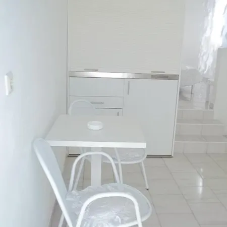 Karavas Apartment